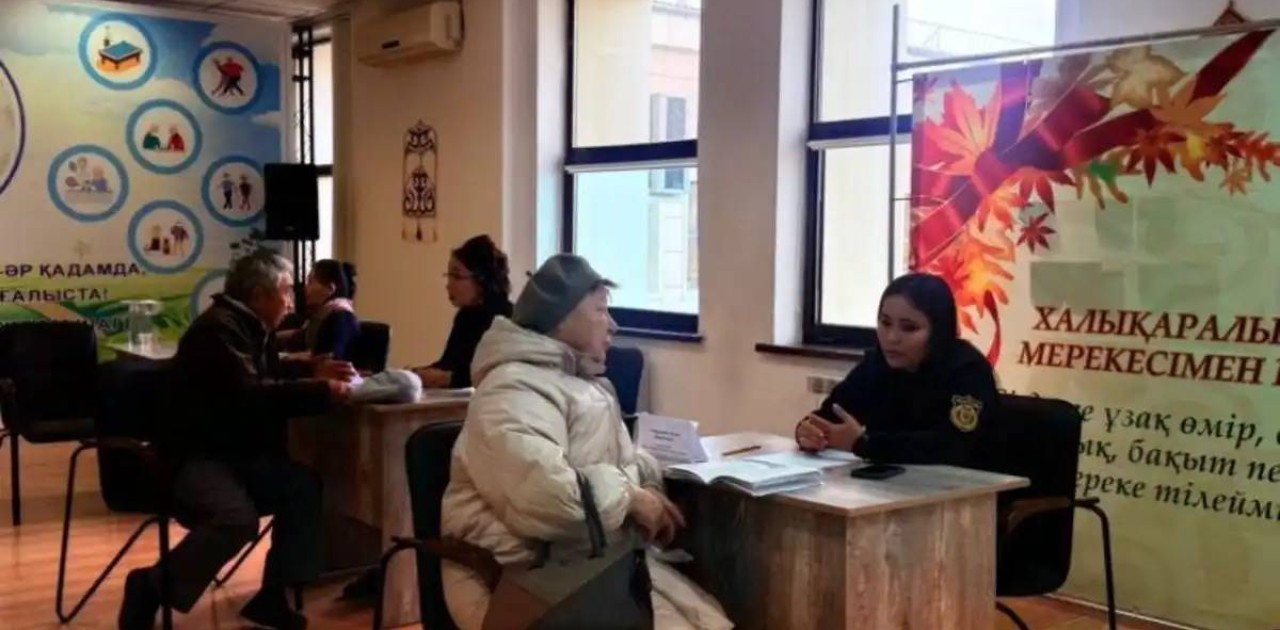 Елордада зейнеткерлерге тегін заңгерлік және қаржылық кеңес берілді