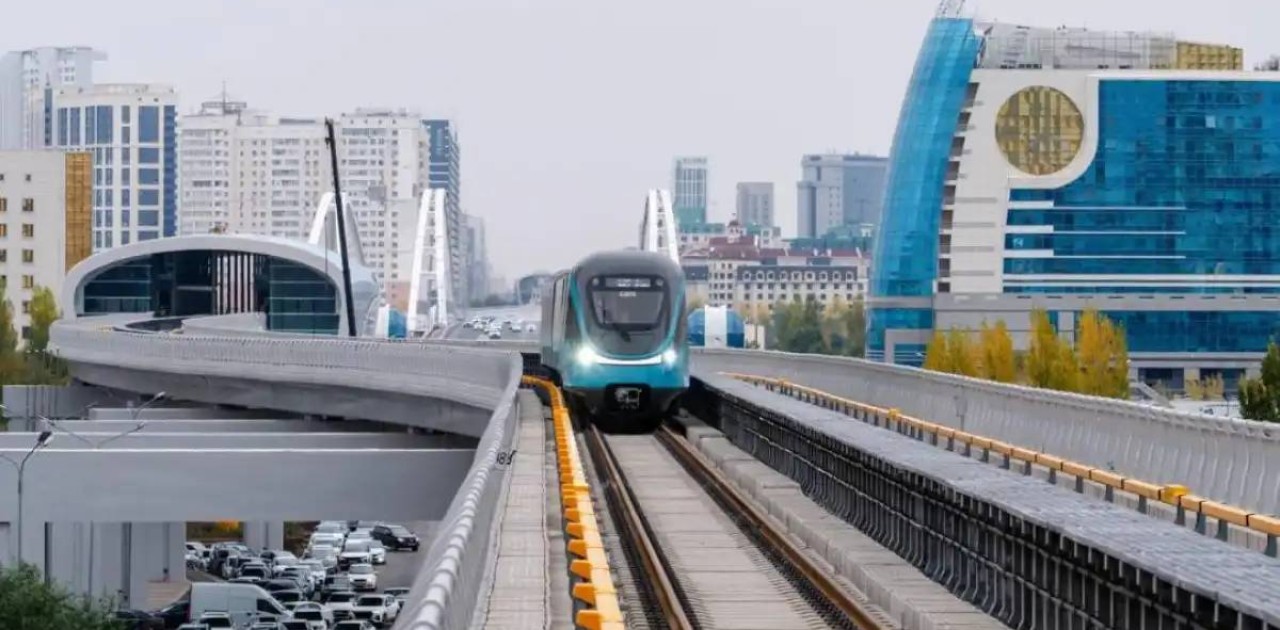 Астанада LRT пойыздары сынақ режимінде іске қосылды (ВИДЕО)
