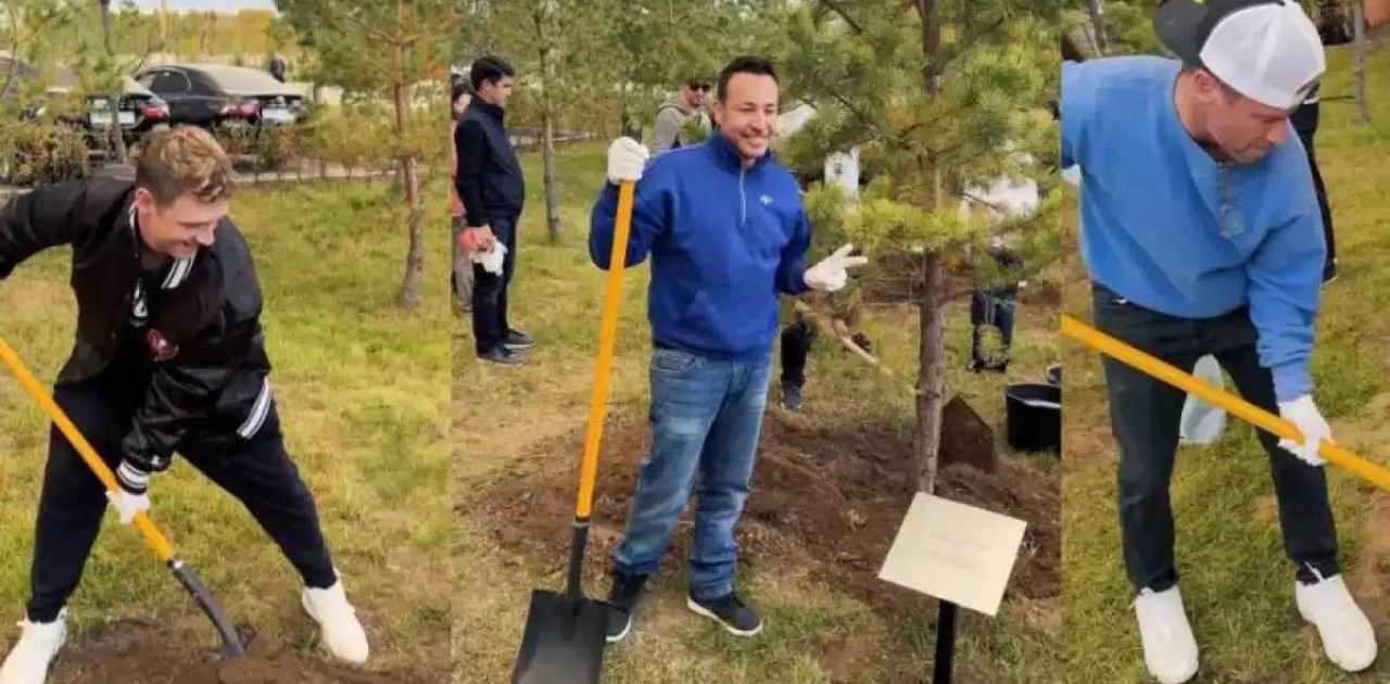 Елордада аңызға айналған Backstreet Boys тобы Бейбітшілік пен келісім саябағында ағаш екті