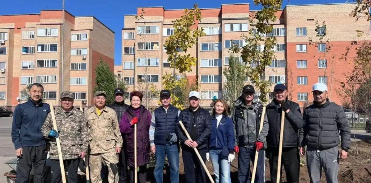 Астанадағы тұрғын алапта 700-ден астам ағаш отырғызылды