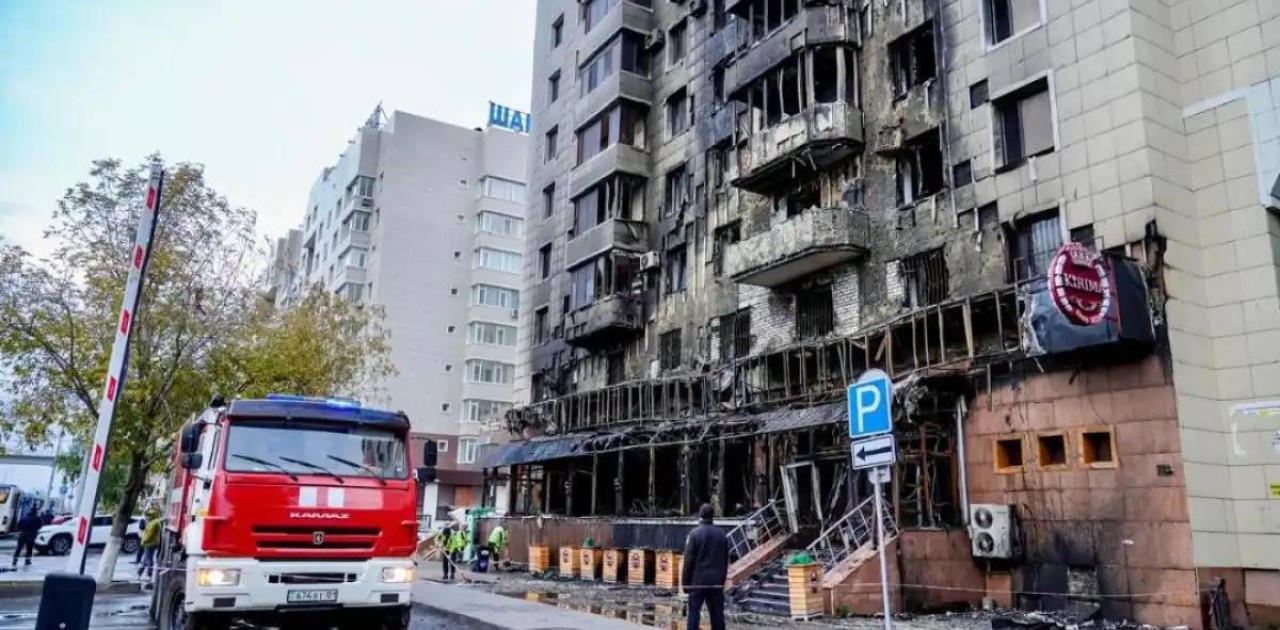 Астанада  Достық көшесіндегі тұрғын үйлердің бірінен өрт шықты