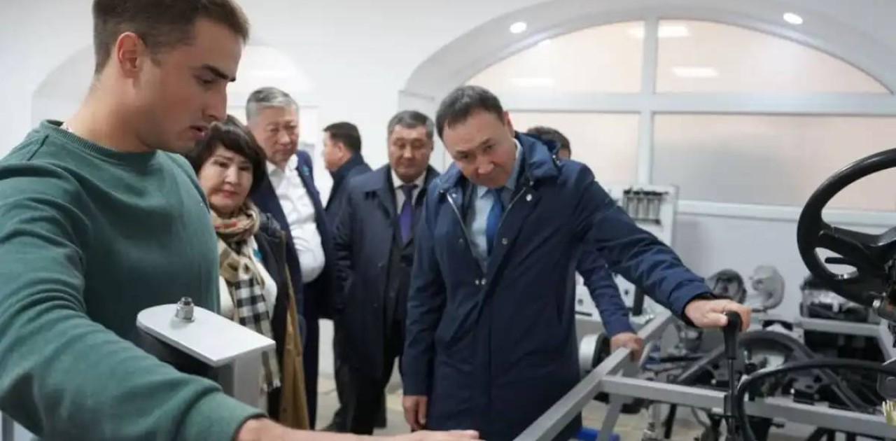 Астана қалалық мәслихатының депутаттары бірқатар білім беру нысандарын аралады