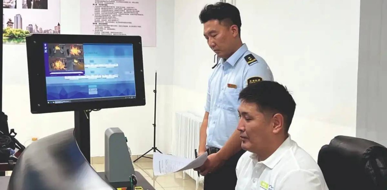 LRT пойыздарының операторлары Қытайда оқытудың екінші кезеңін аяқтады