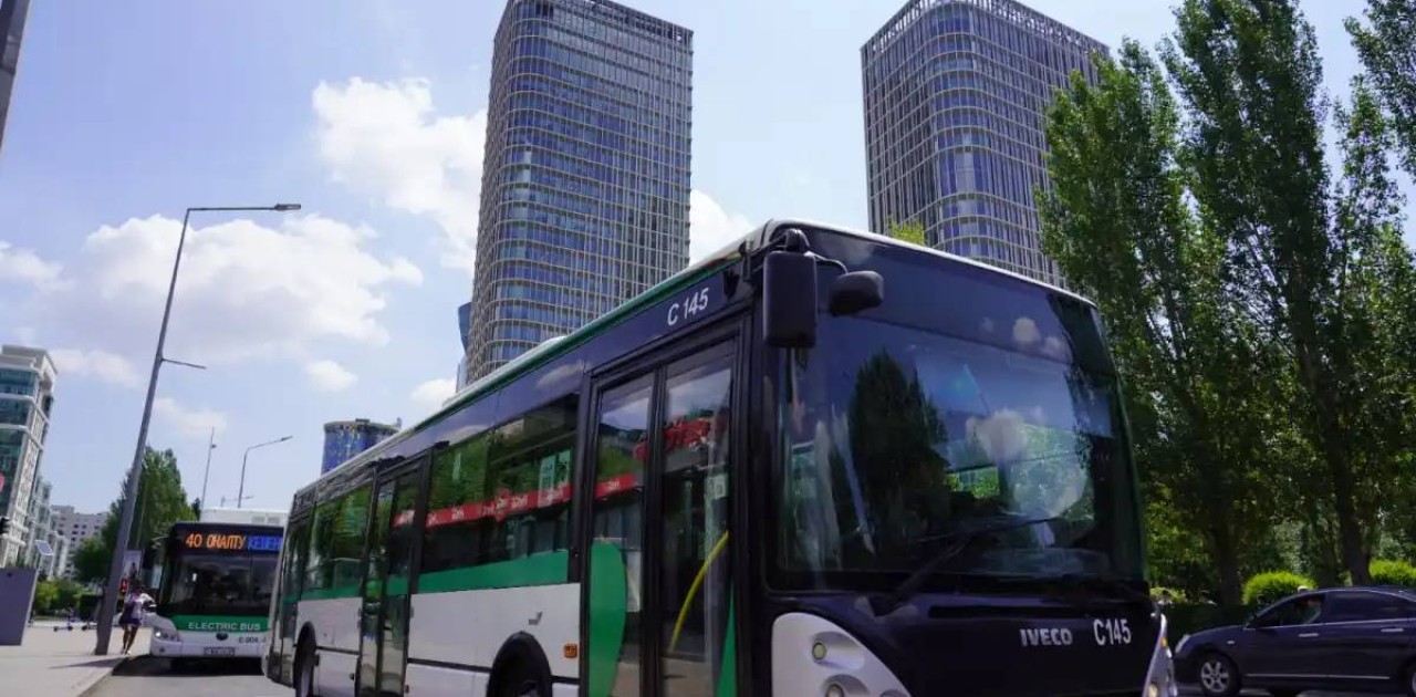 Астанада он екі автобустың қозғалыс бағыты өзгерді