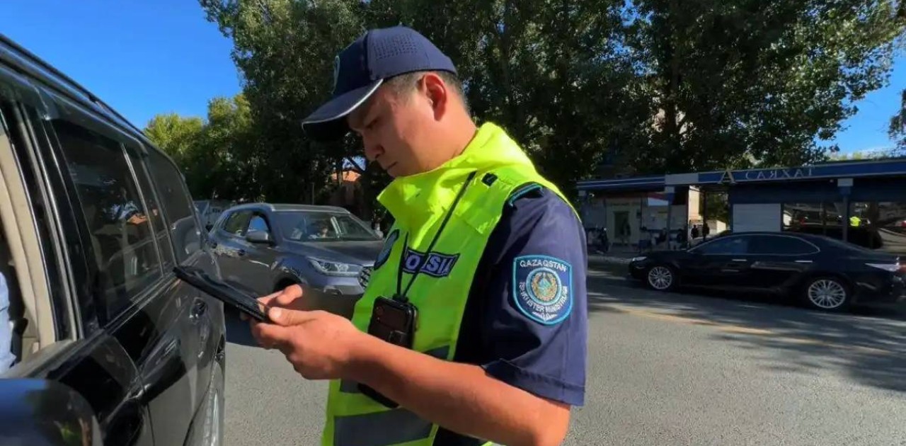 Полицейлер жүргізушілерді жолда сақ болуға шақырады