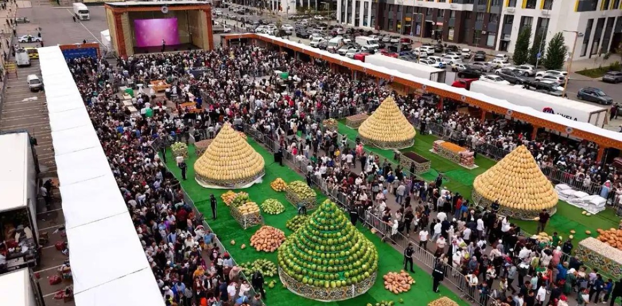 Елордада тәжікстандық өнімдер мен бұйымдардың жәрмеңкесі өтіп жатыр
