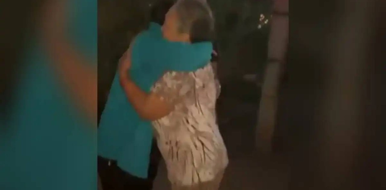 ШҚО тұрғыны туған әпкесімен 20 жылдан кейін кездесті (ВИДЕО)