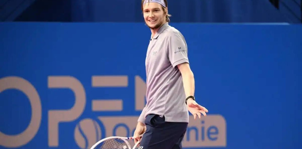 Қазақстандық теннисші Қытайдағы турнирдің жартылай финалына шықты