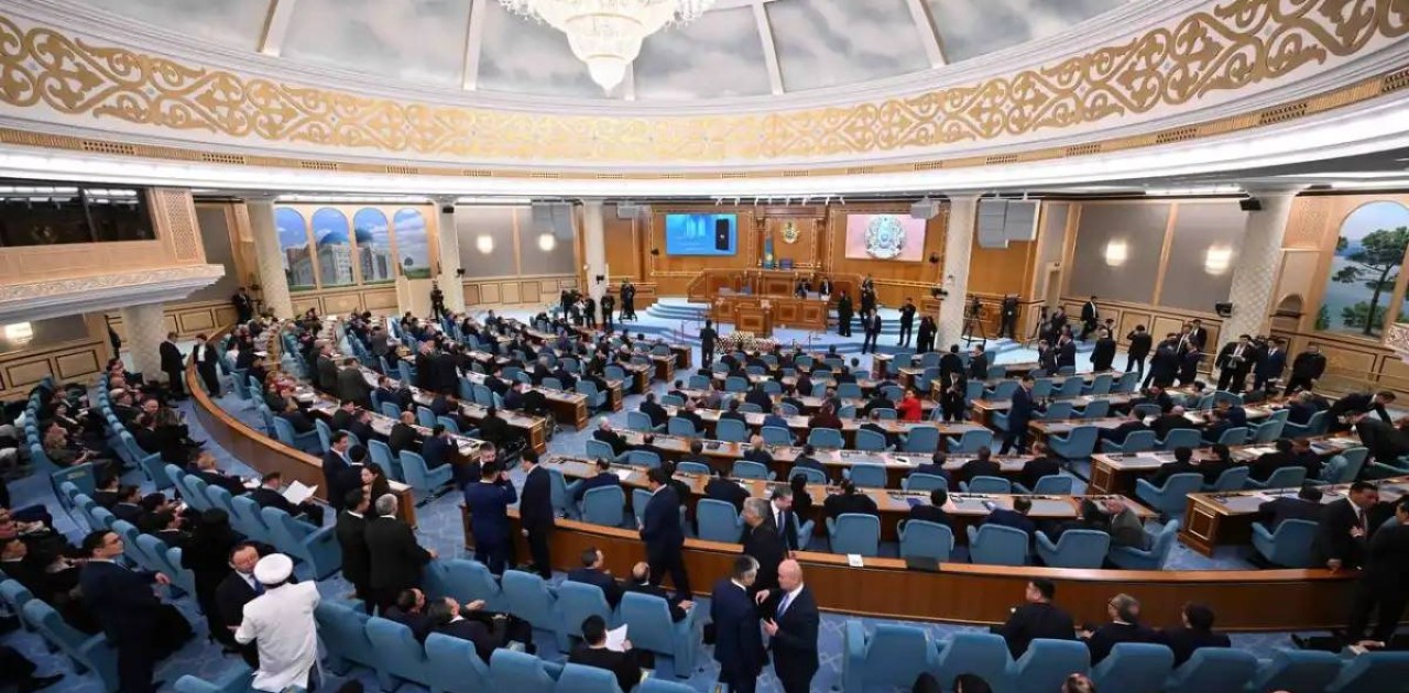 Тоқаев: Білікті мамандарымызды елге қайтарудың тиімді тәсілдерін ойластыру керек