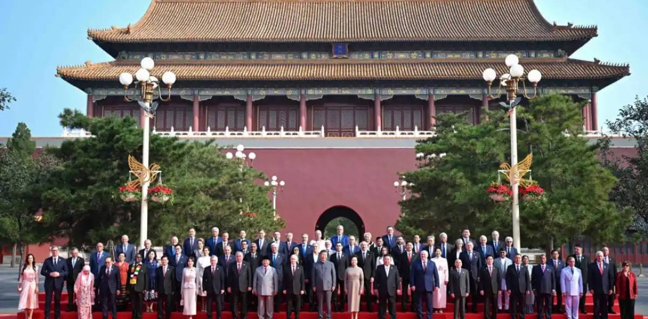 Тоқаев Қытайдағы әскери парадты тамашалады (ФОТО)