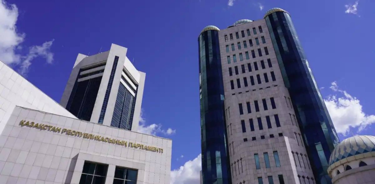 VIII шақырылымдағы Парламенттің төртінші сессиясы ашылды