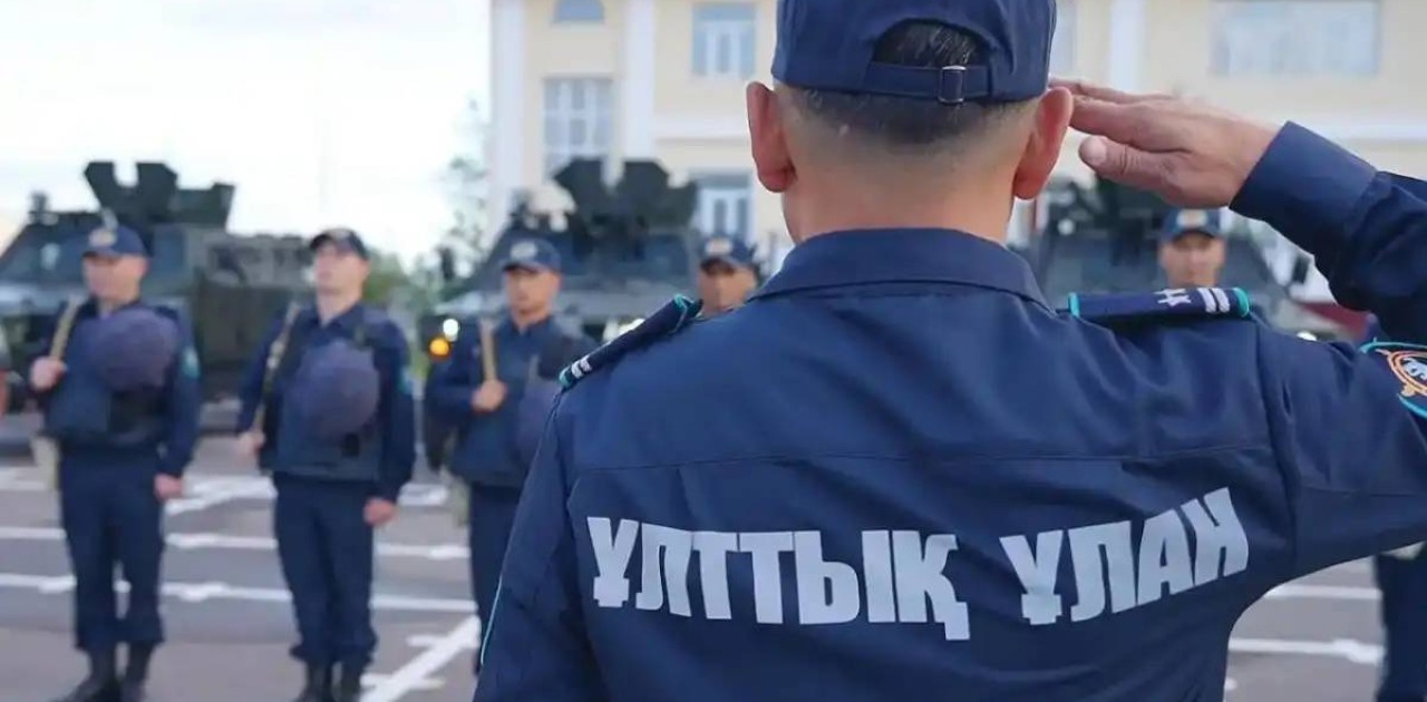 Астаналық сарбаздар өзін жайсыз сезінген жсөспірімге жедел көмек көрсетті