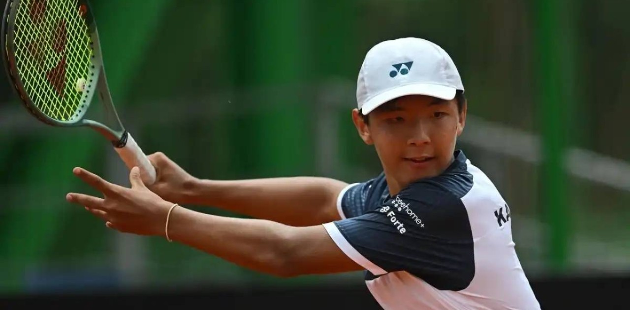 Теннисші Заңғар Нұрланұлы «Үлкен дулыға» турнирінің ширек финалына шықты