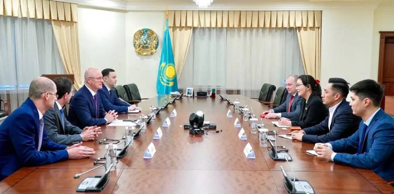 Роман Скляр Samsung Electronics Central Eurasia компаниясының президентімен кездесу өткізді