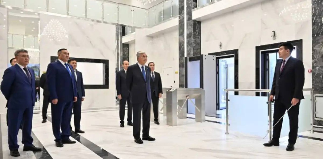 Президент Астана қаласы бойынша ҰҚК департаментінің жаңа ғимаратын аралады