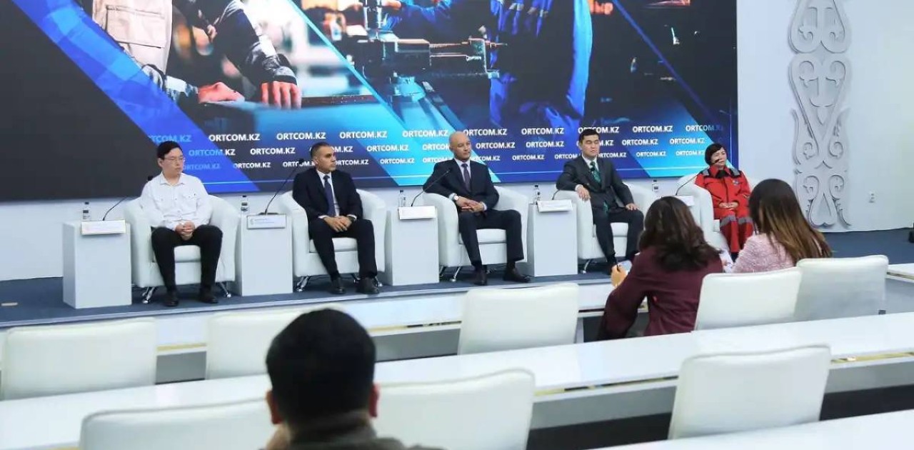 Колледждерде талапкерлерге ЖИ-ассистент көмектеседі – министрлік