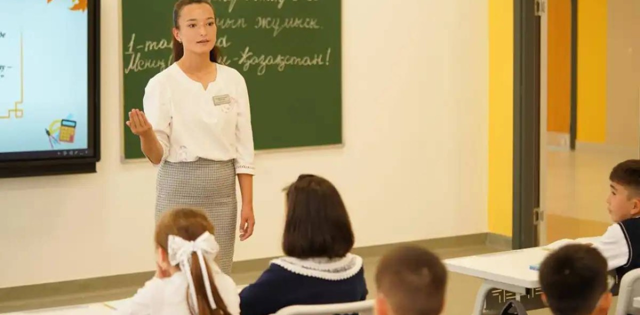 «Үздік педагог» байқауының республикалық кезеңі басталды