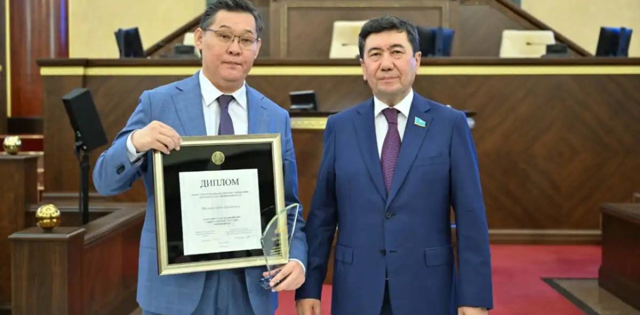 Мәжілісте «Парламент сөзі» сыйлығының иегерлері марапатталды