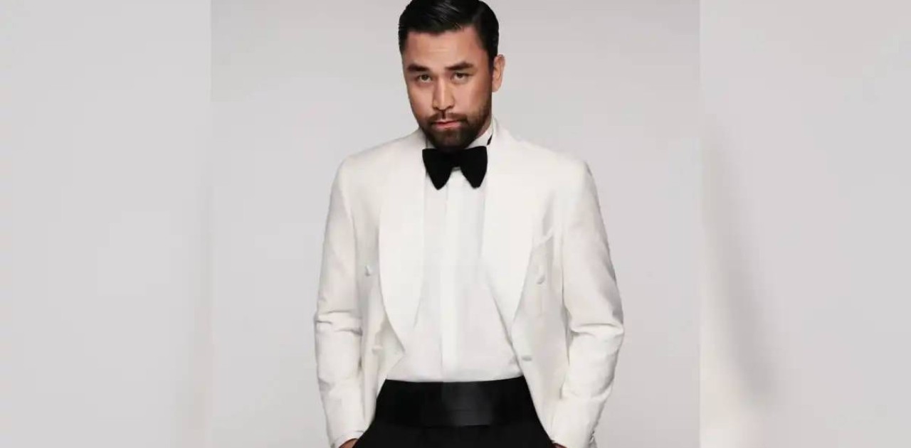 «Мен – жалғызбасты анамын»: Әмренің ассистенті әншіден тиісті өтемақы ала алмай жүргенін айтты