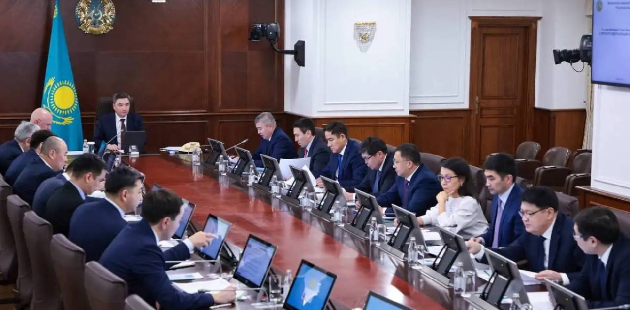 Олжас Бектенов экономиканы демонополизациялау жөніндегі комиссия отырысын өткізді