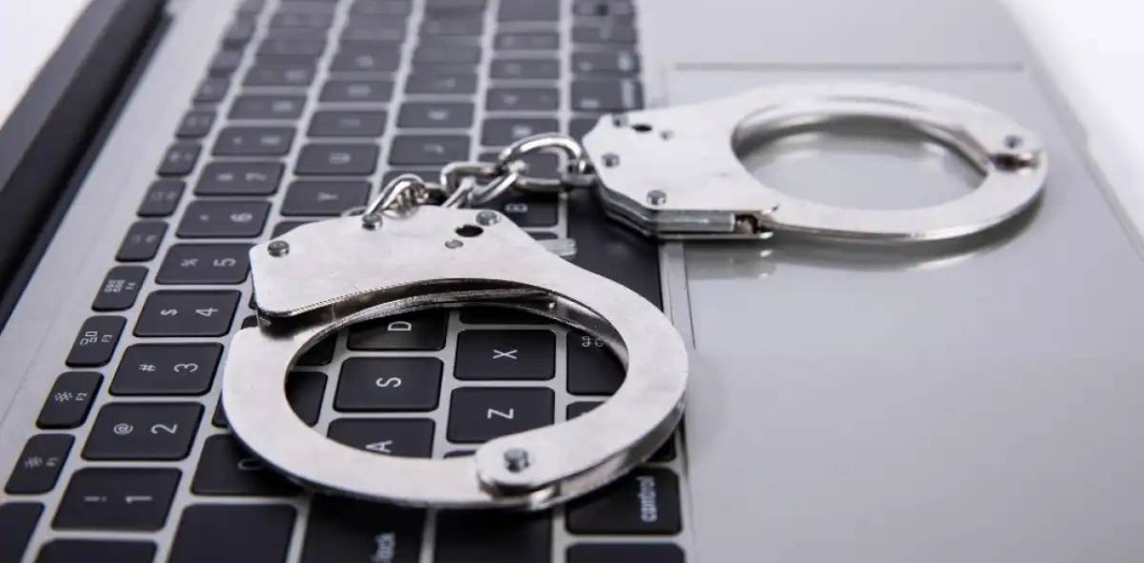 Полицейлер интернет-алаяқтыққа қатысы бар күдіктілерді ұстады