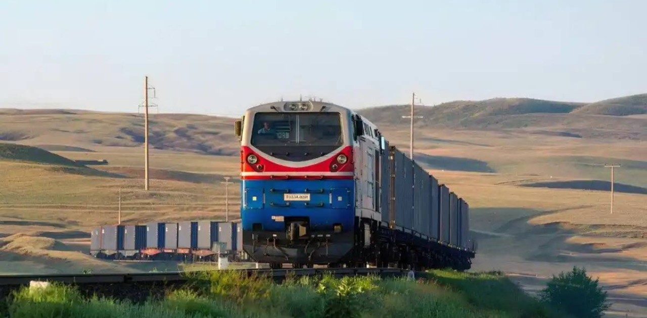 Қарағанды облысында пойыз жеңіл көлікке соғылып, үш адам көз жұмды