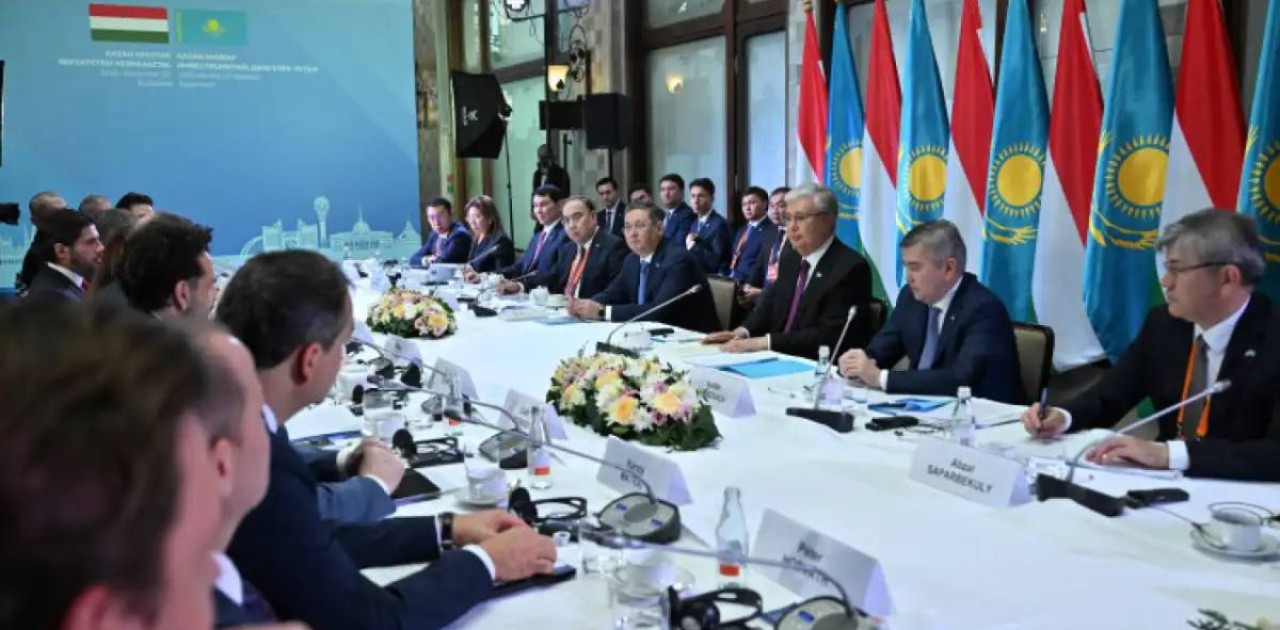 Президент қазақ-мажар инвестициялық дөңгелек үстеліне қатысты