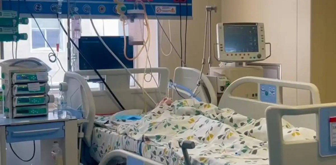 4 бала терезеден құлап, екеуі қаза тапты: елордалық дәрігерлер үндеу жасады