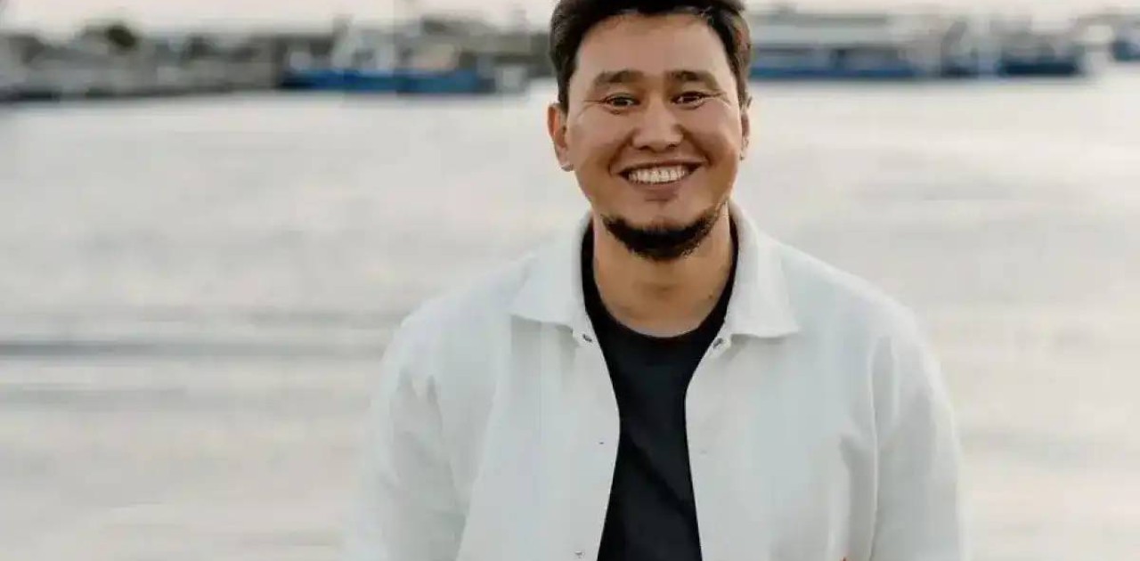 «Ішім пысып кетті» деді: Жахан Отарғалиев отбасылық өмірі туралы айтты