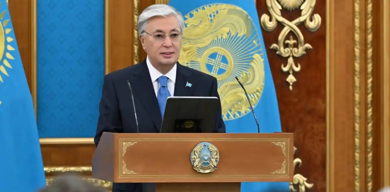 Президент медицина саласы қызметкерлерін марапаттады