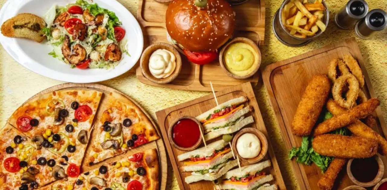 Елімізде фастфуд пен зиянды тағам өнімдерінің жарнамасына шектеу қойылады