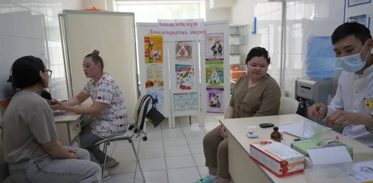 Елімізде дәрігерлердің жүктемесі 40%-ға төмендеді