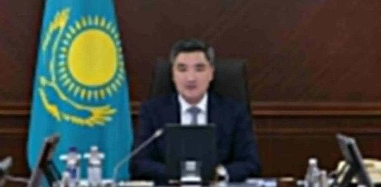 Олжас Бектенов Үкіметте жолдардағы жағдай туралы айтты