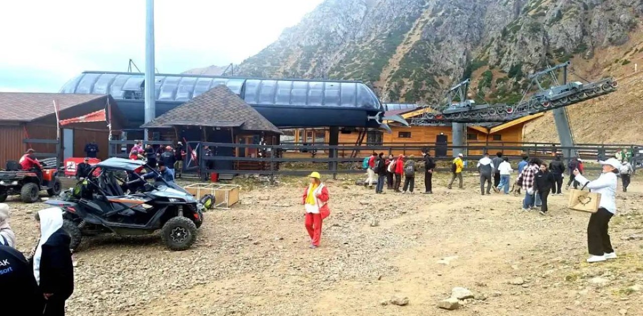 Шымбұлақтағы аспалы жол тоқтап қалды (ВИДЕО)