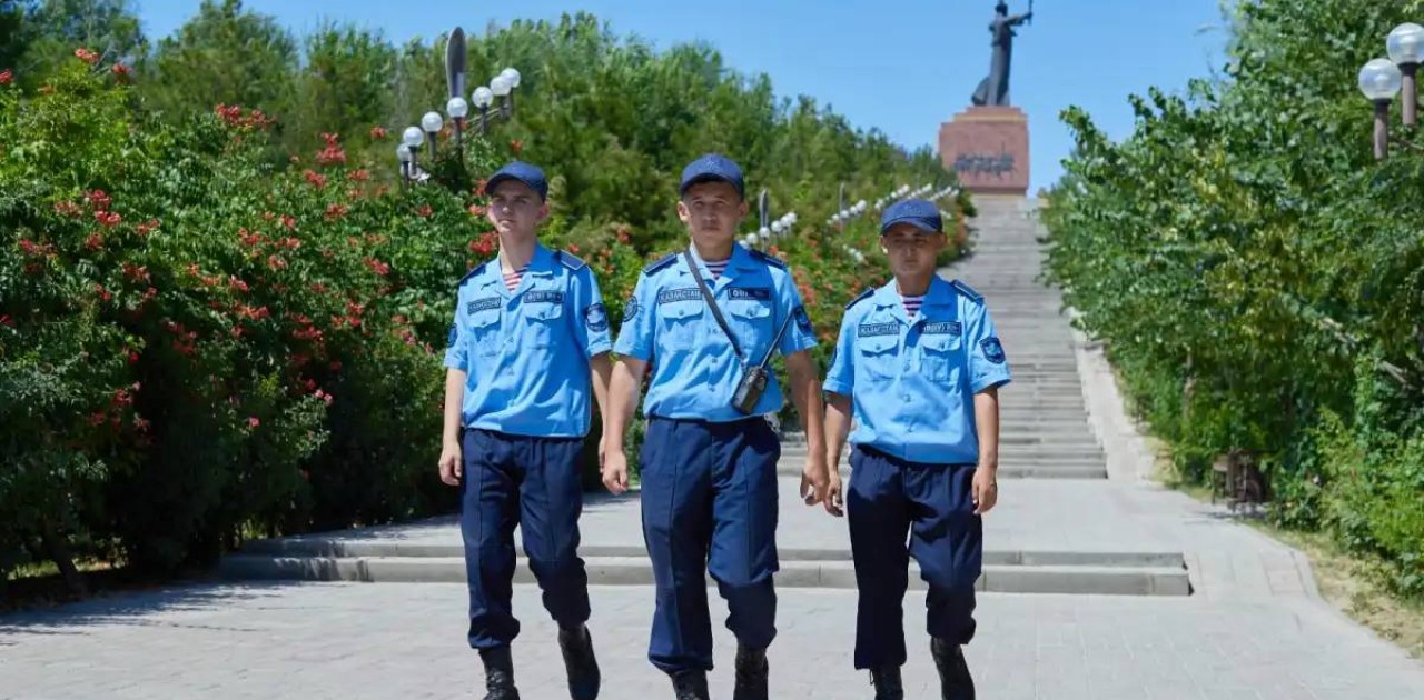 Ұлттық ұлан сарбазы Абайдың 50 өлеңін жатқа біледі