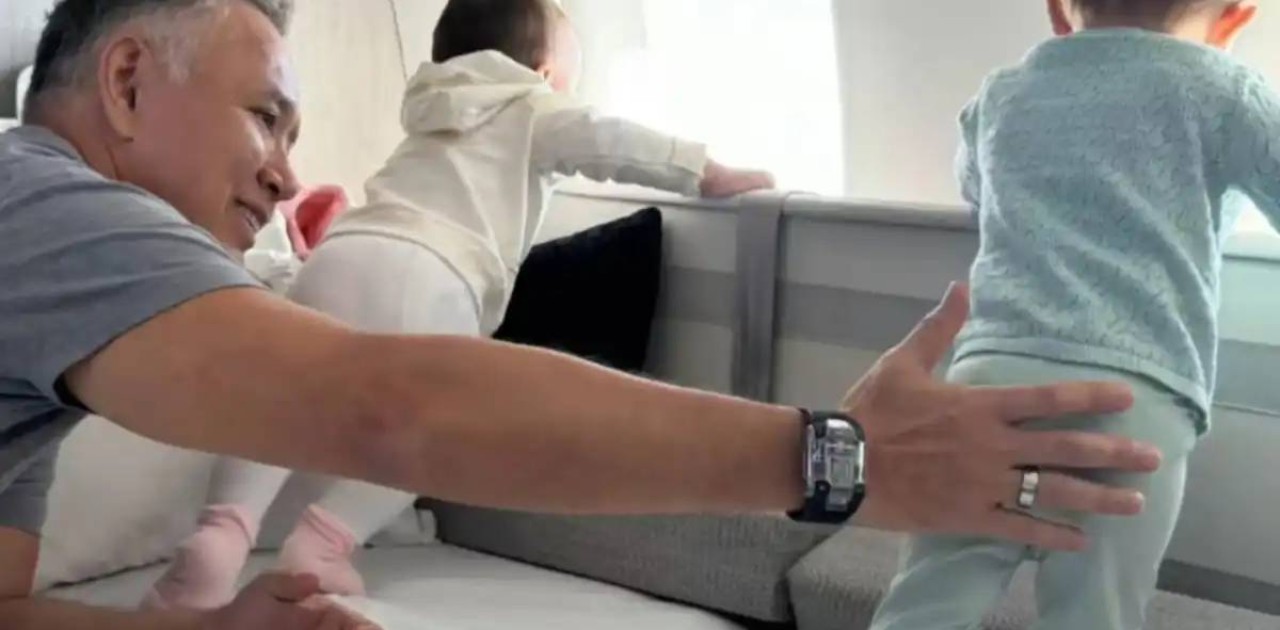 «Ертегі сияқты»: Баян Алагөзова екі кішкентай қызымен шетелде қыдырып жүр