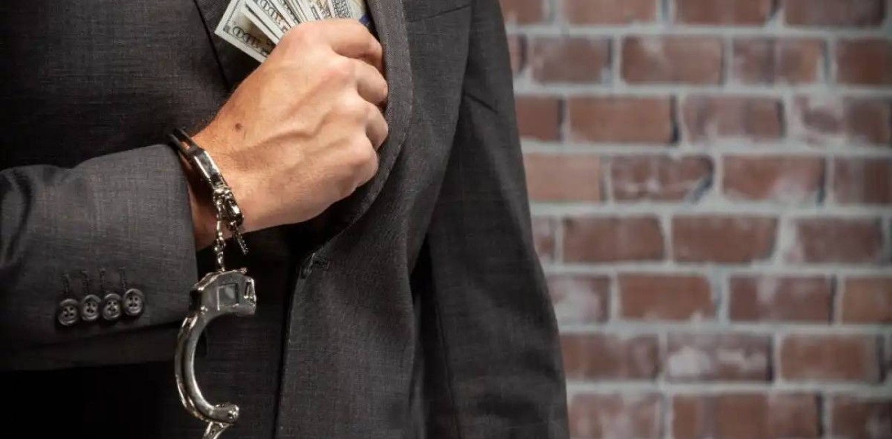 «Грантқа түсіремін»: Астаналық азаматты алдаған алаяқ ұсталды