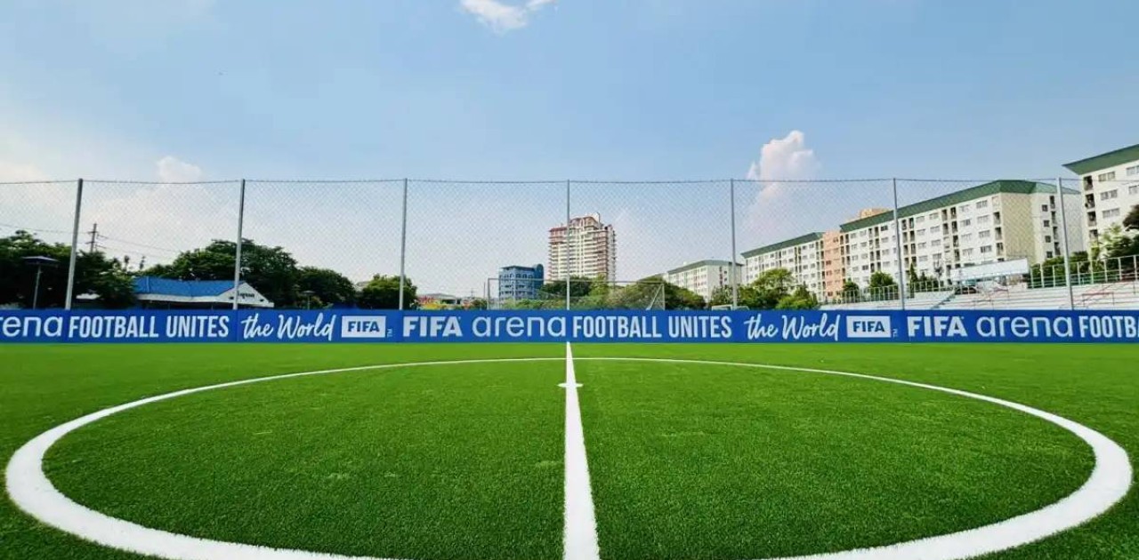 ФИФА Қазақстанға 100 жаңа шағын футбол алаңын салады