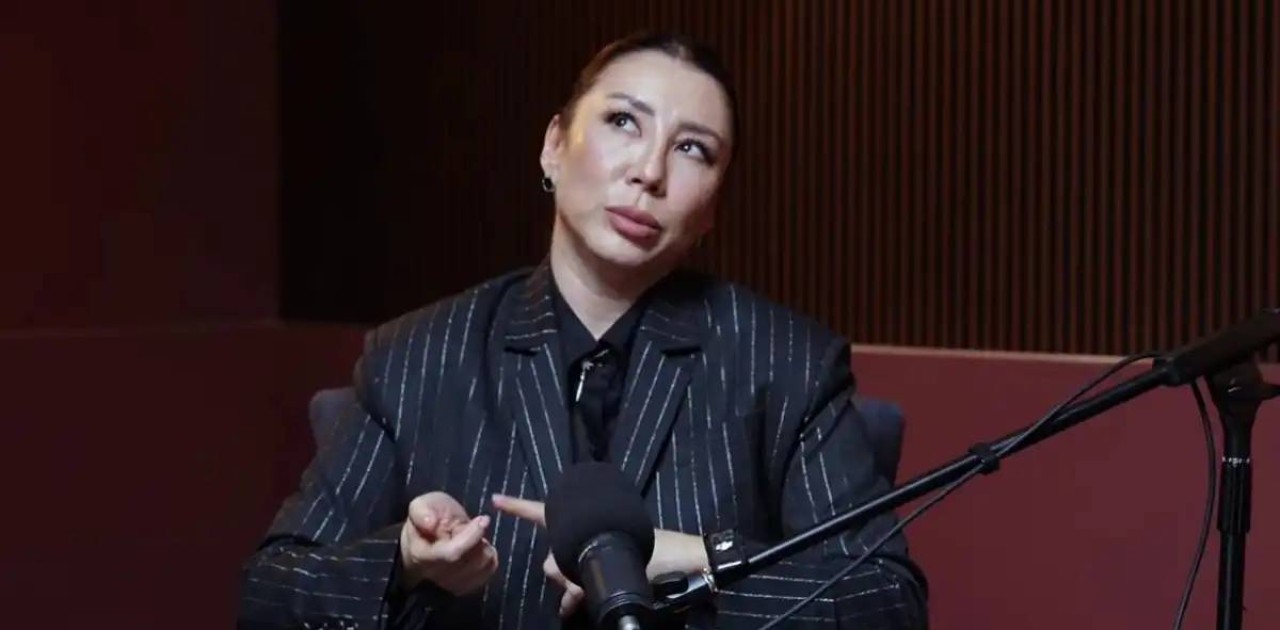 «Шетелде жүргенде аяғым ауыр болып қалғанын білдім»: дизайнер Аида Кауменова құпиясымен бөлісті