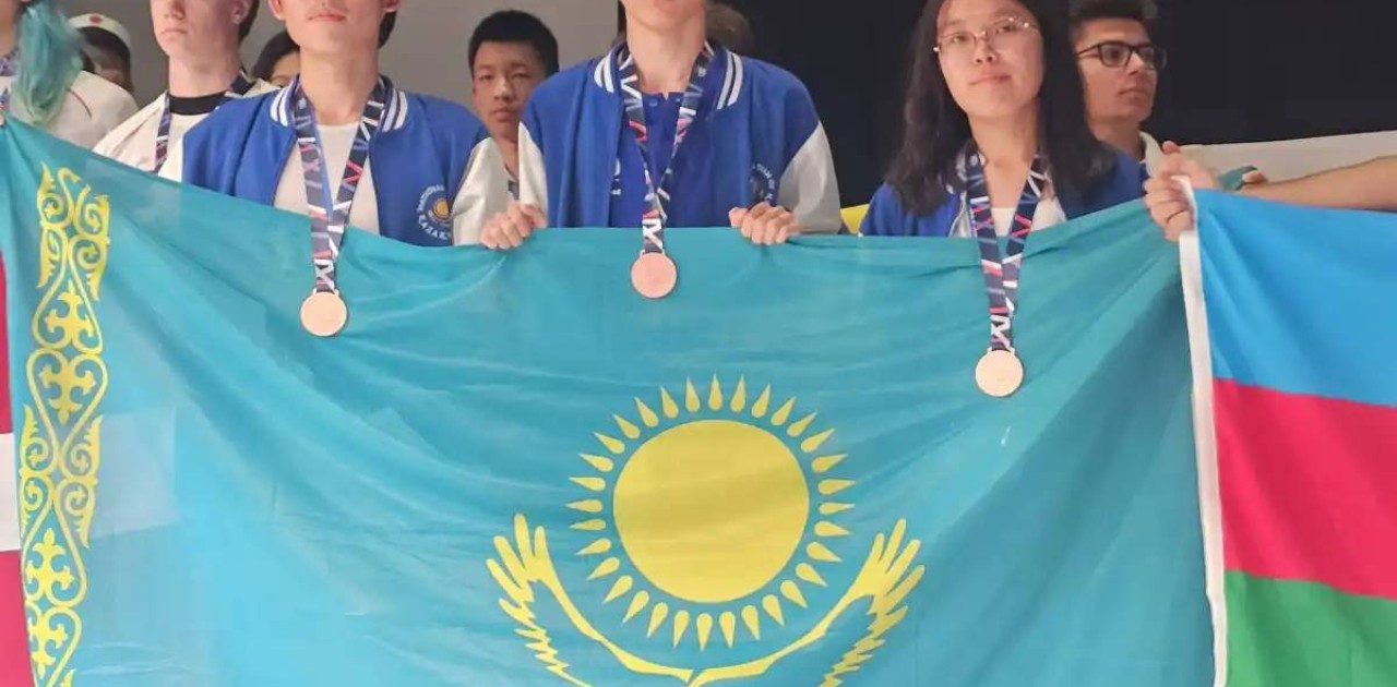 Қазақстандық мектеп оқушылары Франциядағы физика олимпиадасында топ жарды