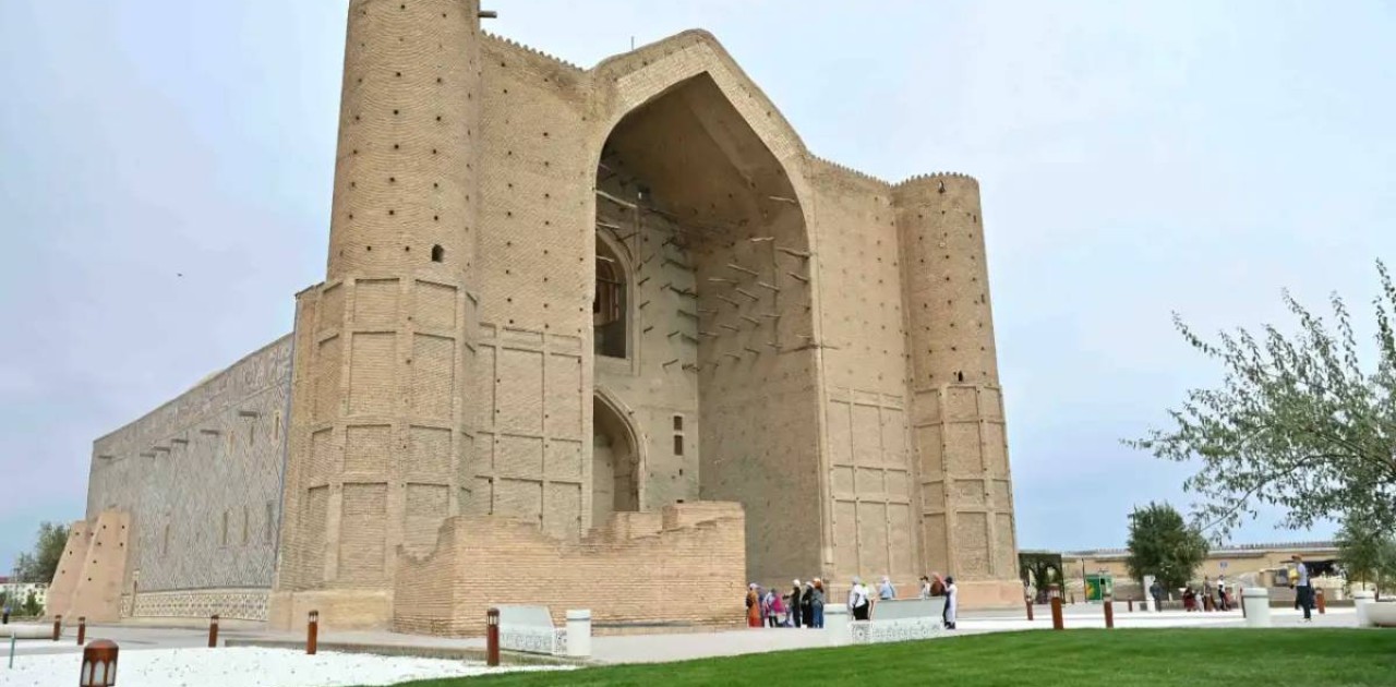 Ясауи кесенесі төңірегіндегі құрылыс жұмыстары шектеледі