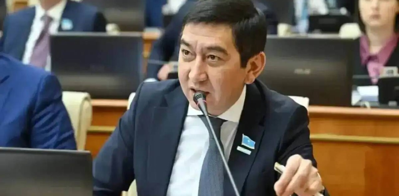 «МӘМС-ке ақша төлеу қаншалықты әділетті»: Ринат Зайытов денсаулық сақтау саласындағы бірқатар проблемаға тоқталды