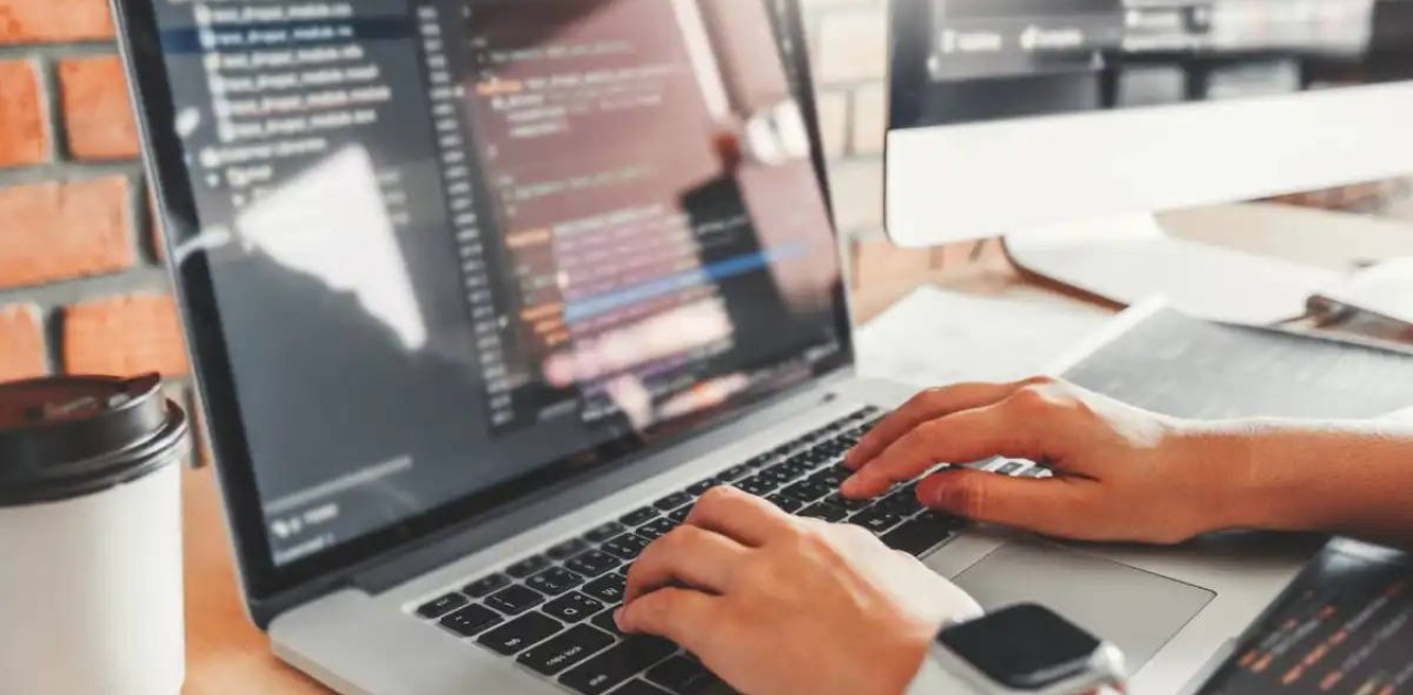 JOLTAP жобасы: Елордалық студент екі апта ішінде сайт жасауды үйренді