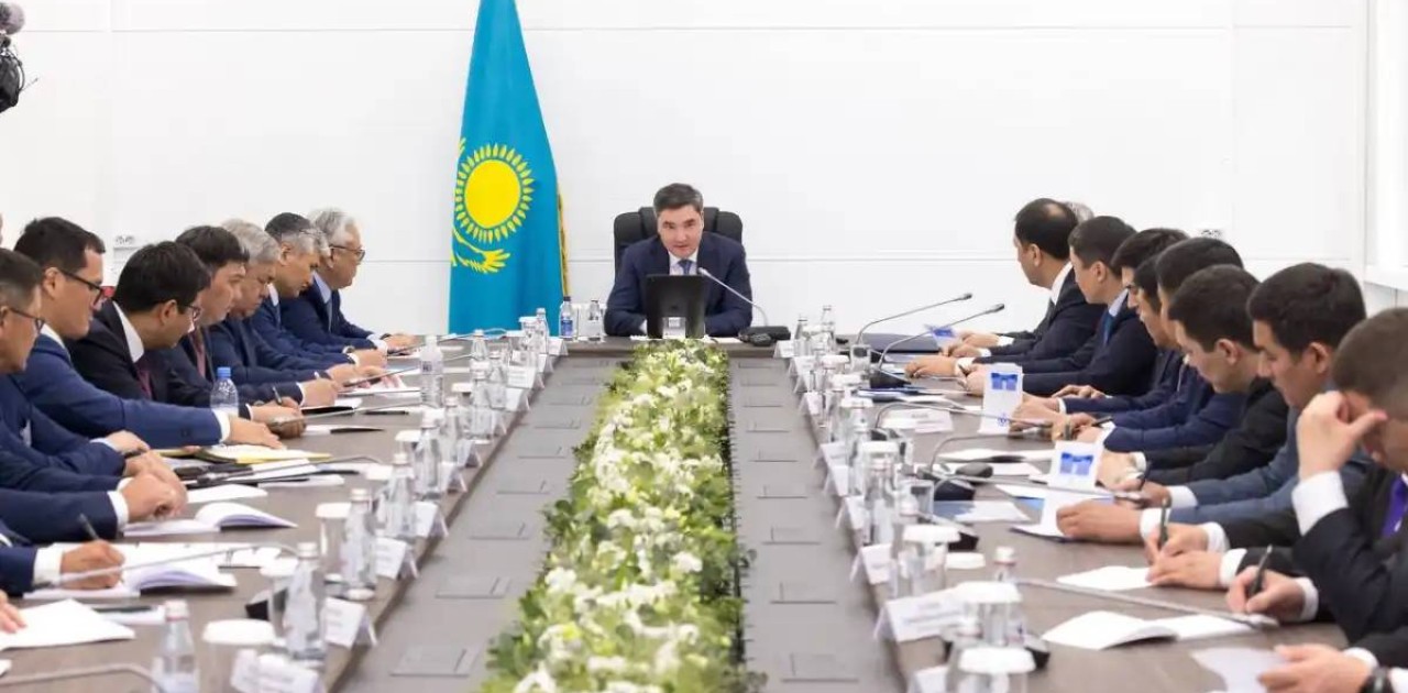 Олжас Бектенов моноқалаларды дамыту мәселелері бойынша республикалық кеңес өткізді