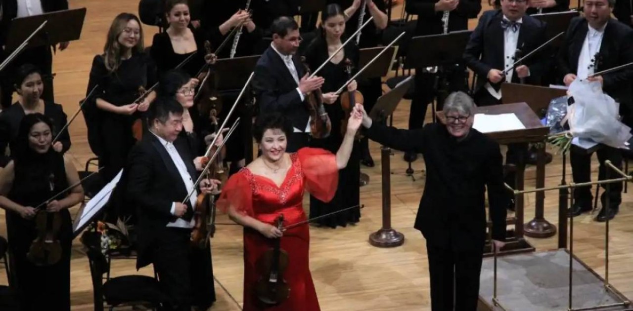 Қазақконцерт әртістері Чехияда өнер көрсетті