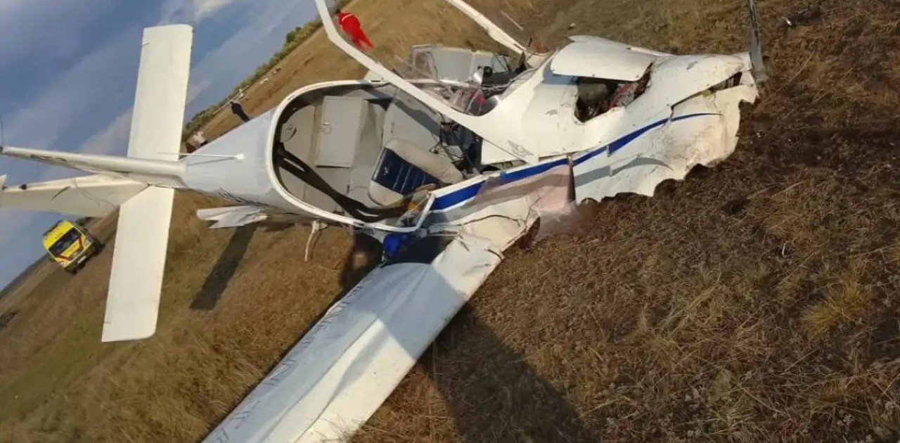 Екі адам қаза тапты: Ақмола облысында жеке ұшақ апатқа ұшырады