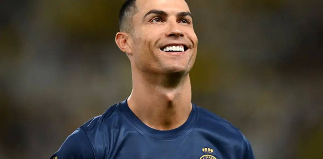 «Әйелінің көзіне шөп салғаны үшін»: Криштиану Роналду 99 рет дүре соғу жазасына кесілгені рас па