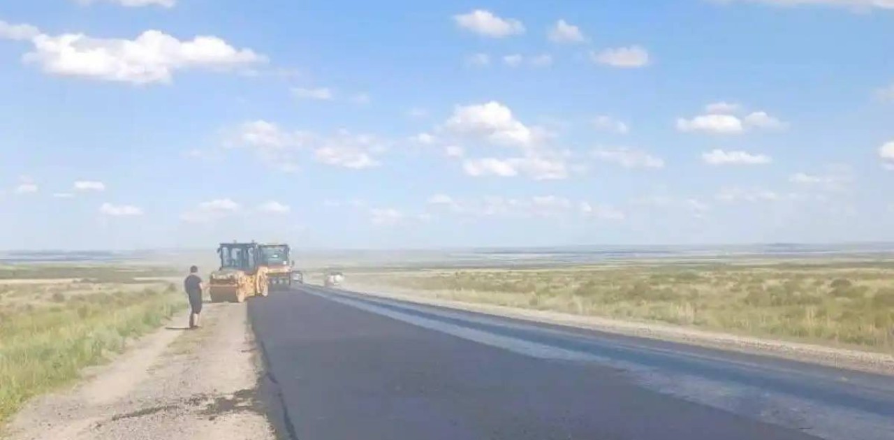Абай облысында республикалық маңызы бар автожолға жөндеу жұмыстары жүргізіліп жатыр