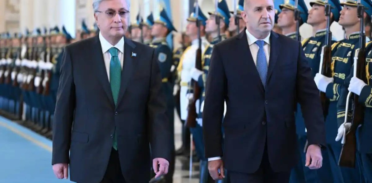 Астанаға ресми сапармен Болгария Президенті келді