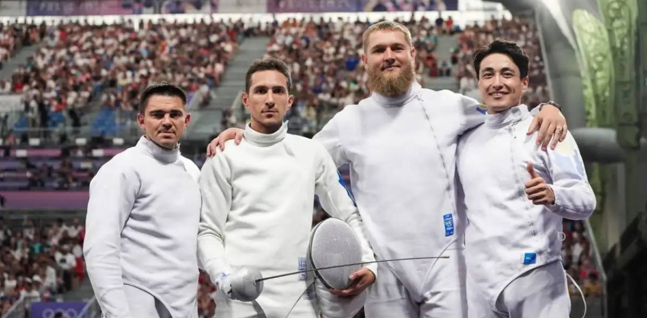 Ел семсершілері Азия чемпионатында күміс жүлдеге ие болды